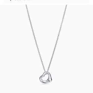 Never worn Tiffany and Co Elsa Peretti 11 mm necklace